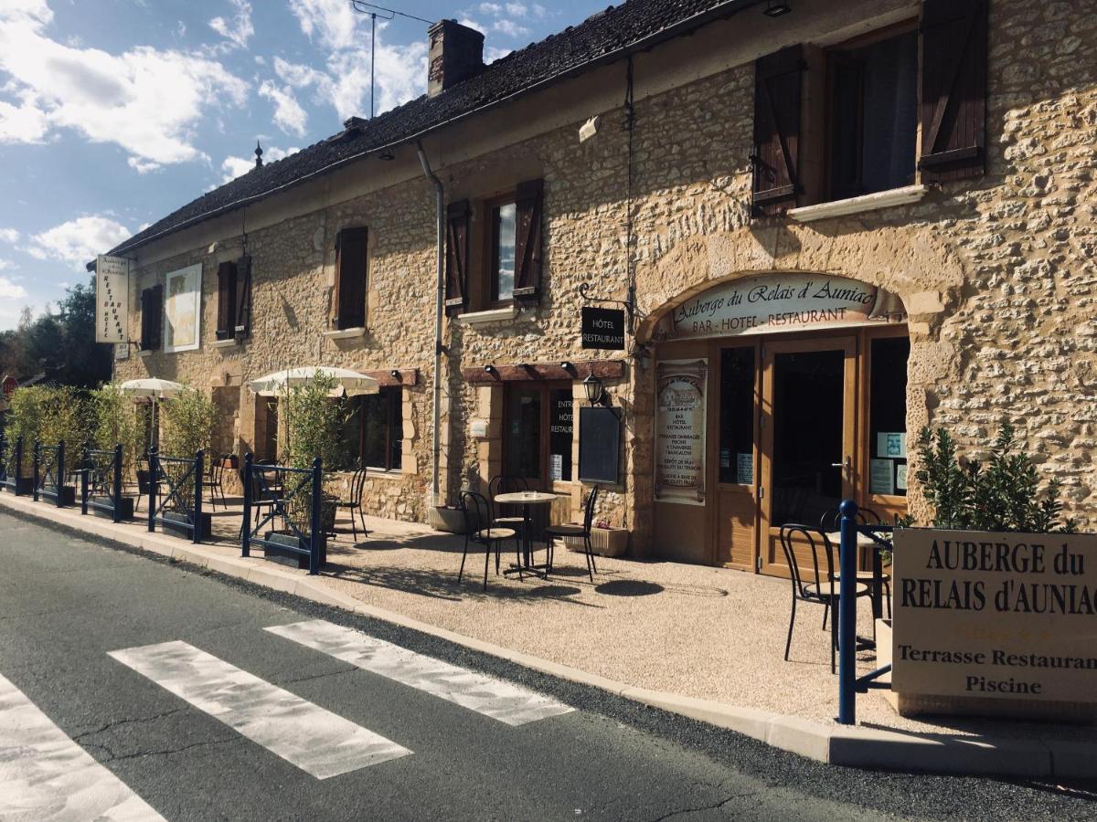 Auberge du relais d auniac Anglars-Nozac Extérieur photo
